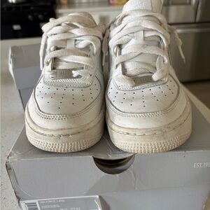 Nike air force one kids size 5 grade school